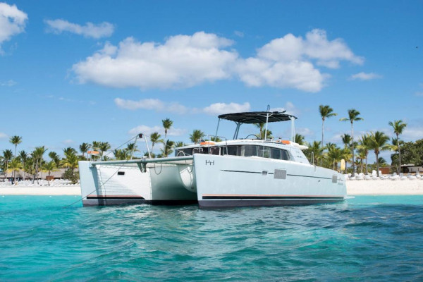 Luxury Private Catamaran LOSE from La Romana to Catalina or Saona Islands